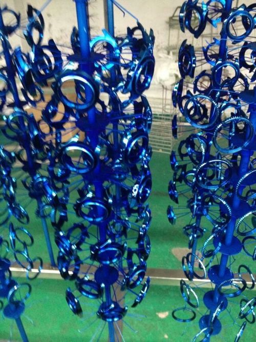 Últimas noticias de la empresa sobre Capa azul de PVD