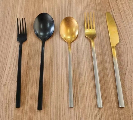 Máquina de revestimiento de oro de vidrio cerámico PVD Máquina de revestimiento de titanio Precio de tazas y placas cerámicas