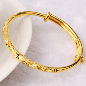Alta eficiencia Joyería Pequeña máquina de revestimiento de película Pvd de titanio 18k de oro Pvd de chapas de revestimiento de vacío Pvd