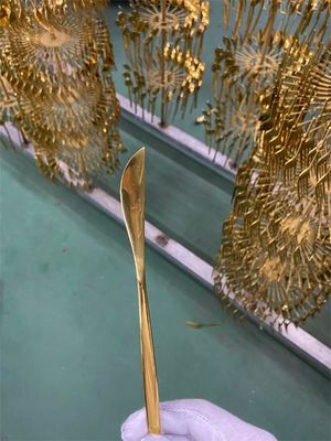 Máquina de recubrimiento al vacío PVD por deposición física de vapor, multi arco iónico, para relojes y herramientas