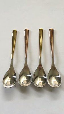 Máquina de revestimiento al vacío PVD de oro con capa de película estable para muebles de acero inoxidable