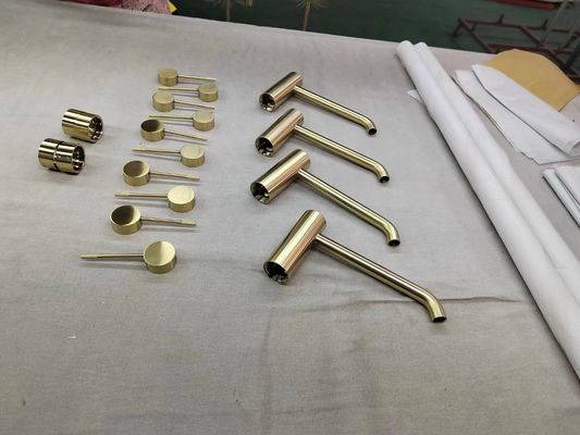 Máquina de recubrimiento por vacío PVD para joyería de manija de puerta cromada, cubertería de mesa de hardware de plata dorada, rueda de logotipo de coche