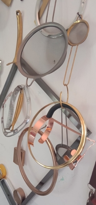 Máquina de recubrimiento de vacío Pvd de cuchillo de cuchara de color negro con bomba rotativa