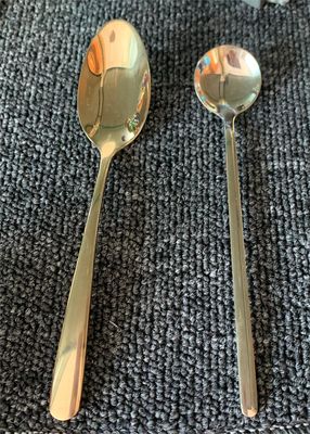 Máquina de recubrimiento al vacío de PVD de cerámica Equipo de recubrimiento al vacío de PVD para el recubrimiento de oro