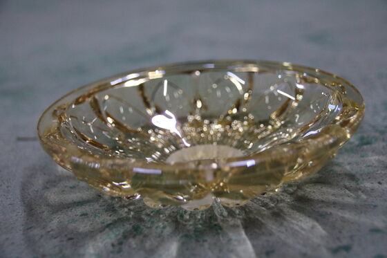 Equipo de recubrimiento PVD de decoración acrílica con acabado espejo y control automático completo para aplicaciones de múltiples sustratos