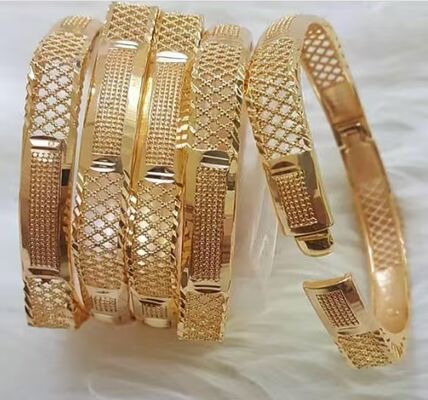 Máquina de recubrimiento PVD resistente a los arañazos con producción de alta eficiencia y sistema de control totalmente automático para joyería