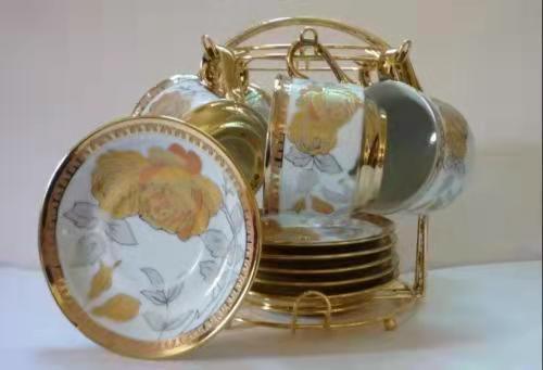 Máquina de recubrimiento al vacío de sustrato cerámico PVD multipropósito, fuerte adhesión y recubrimiento metálico versátil para todos los materiales cerámicos