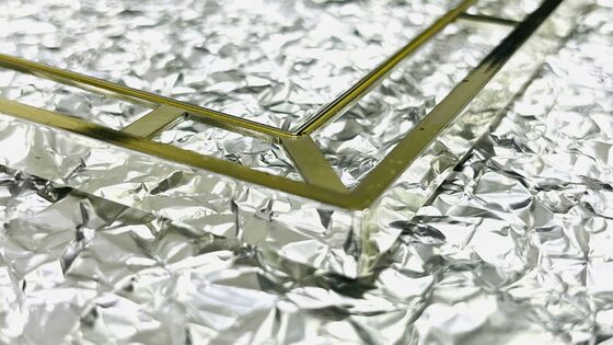 Sistema de recubrimiento al vacío a baja temperatura para componentes de plástico con acabados decorativos y revestimiento PVD anti-tarnish