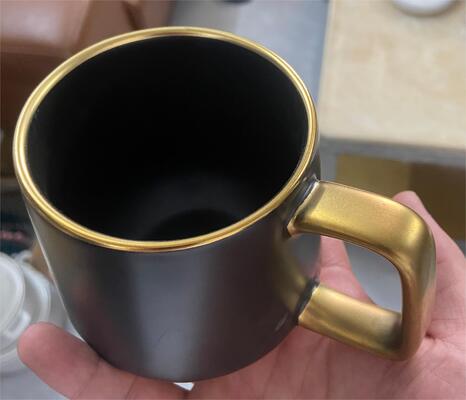 Máquina de recubrimiento PVD de color brillante para vasos cerámicos con estándares de seguridad alimentaria