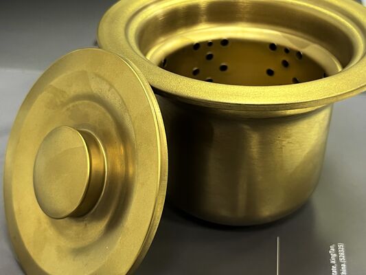 Máquina de revestimiento PVD de alto brillo con proceso a prueba de corrosión para grifos de cocina y baño con acabados en oro, plata y oro rosa