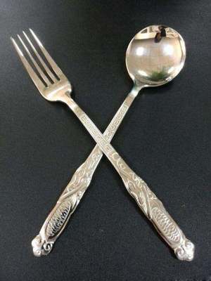 Máquina de recubrimiento al vacío PVD para utensilios de cocina / esponja / tenedor / cuchillo de metal