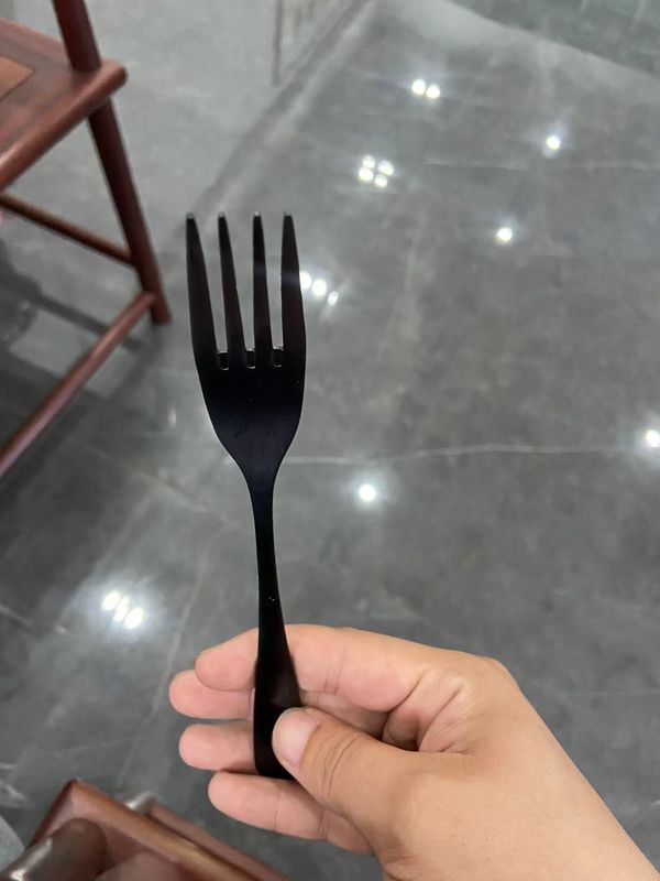 Máquina Mini para Recubrimiento al Vacío PVD con Repetibilidad de Buen Proceso y Recubrimiento Color Oro